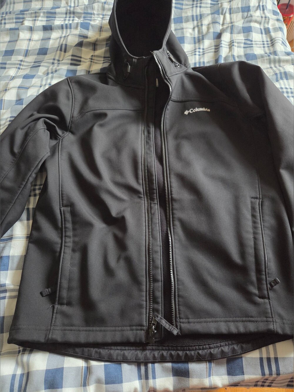 Columbia Black Softshell Hooded Ascender Women's Medium/Large Jacket